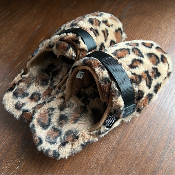 Alanui x Suicoke Furry Leopard Slides - Picture 6 of 6